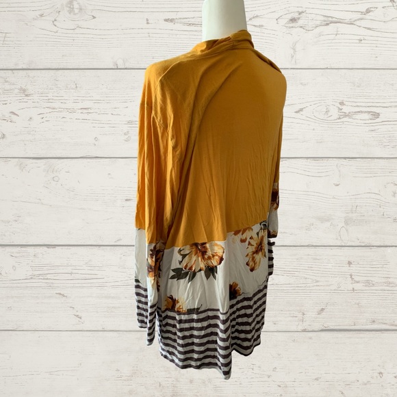 Cute mixed pattern floral stripe duster 3x - Picture 2 of 4